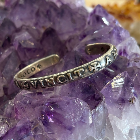 Coreterno Silver “OMNIA VINCIT AMOR” Bangle - Picture 1 of 2